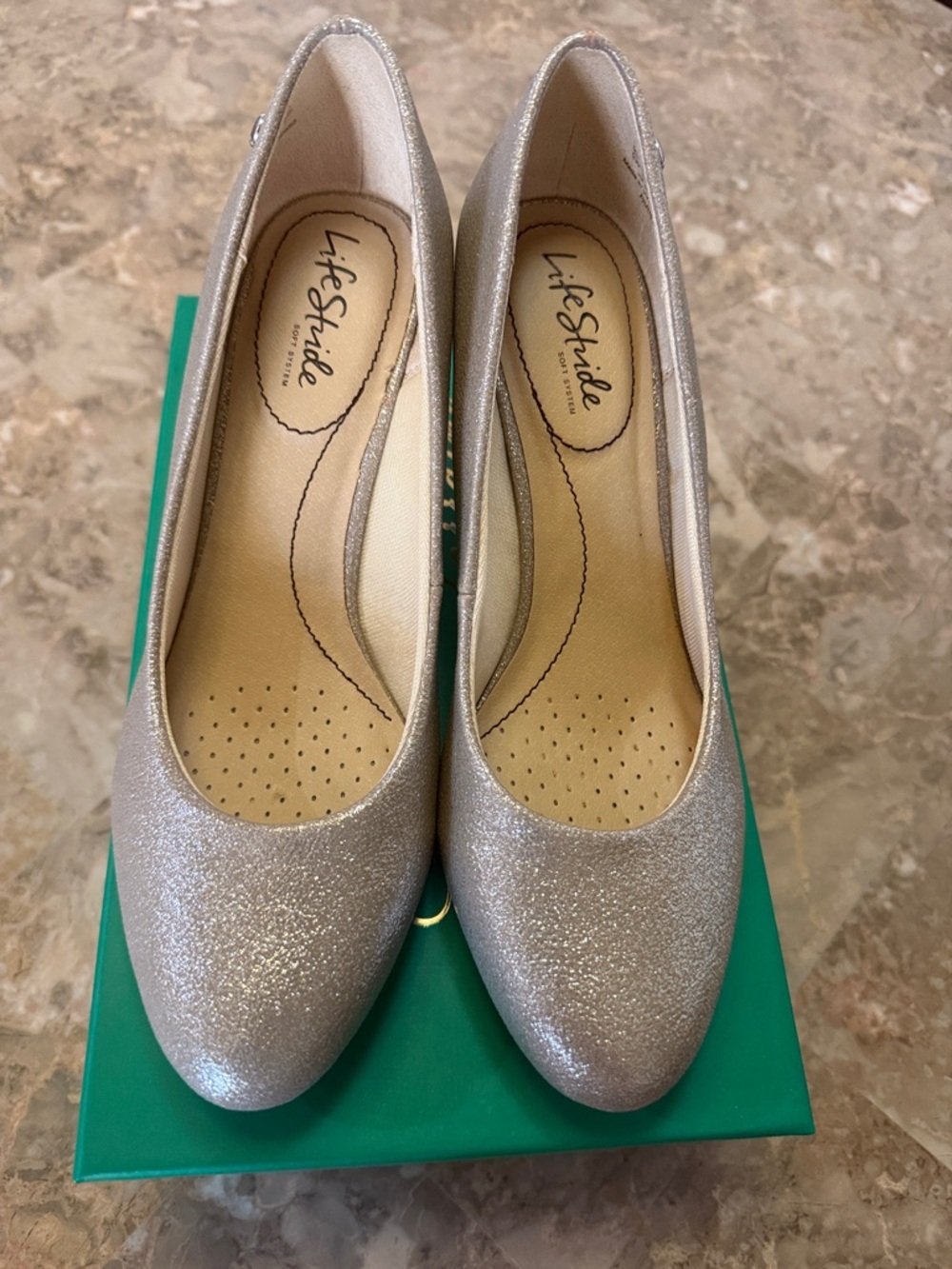 So Comfortable.  Life Stride Silver Glitter Round-Toe Women’s Heels.